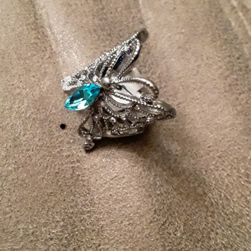 Butterfly ring